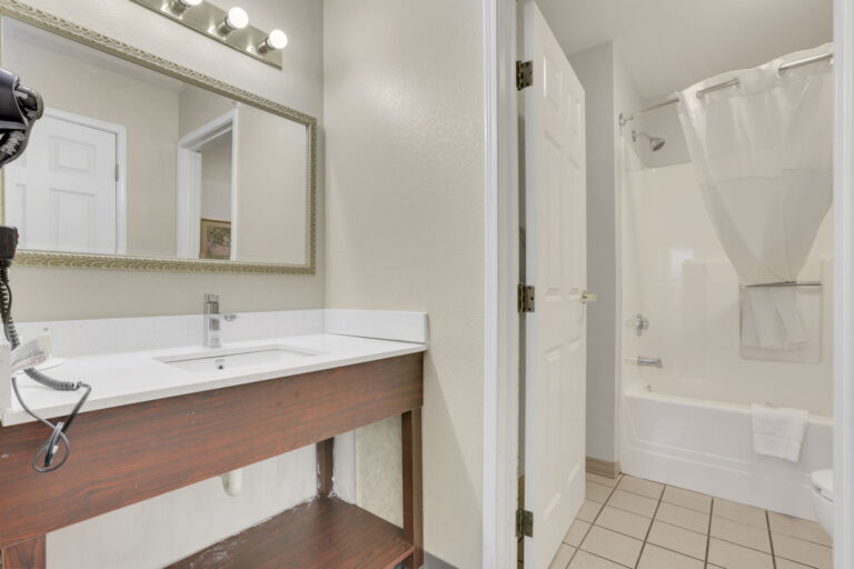 26 web or mls 0V3A8242 768x512
