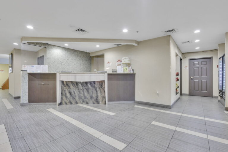 7 web or mls 0V3A8137 768x512